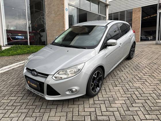 FORD FOCUS 2.0 TITANIUM PLUS 16V FLEX 4P POWERSHIFT FORD FOCUS 2.0 TITANIUM PLUS 16V FLEX 4P POWERSHIFT